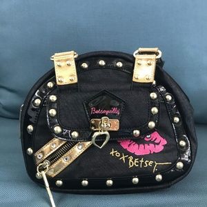 BETSEY JOHNSON "Kiss Print" Chambray Bag